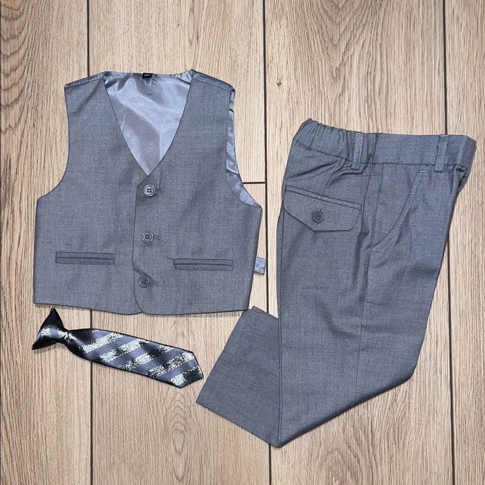 Elegant Kids Light Gray 3 Piece Formal Wear with Vest, Pants and Tie - Picture 2 of 13